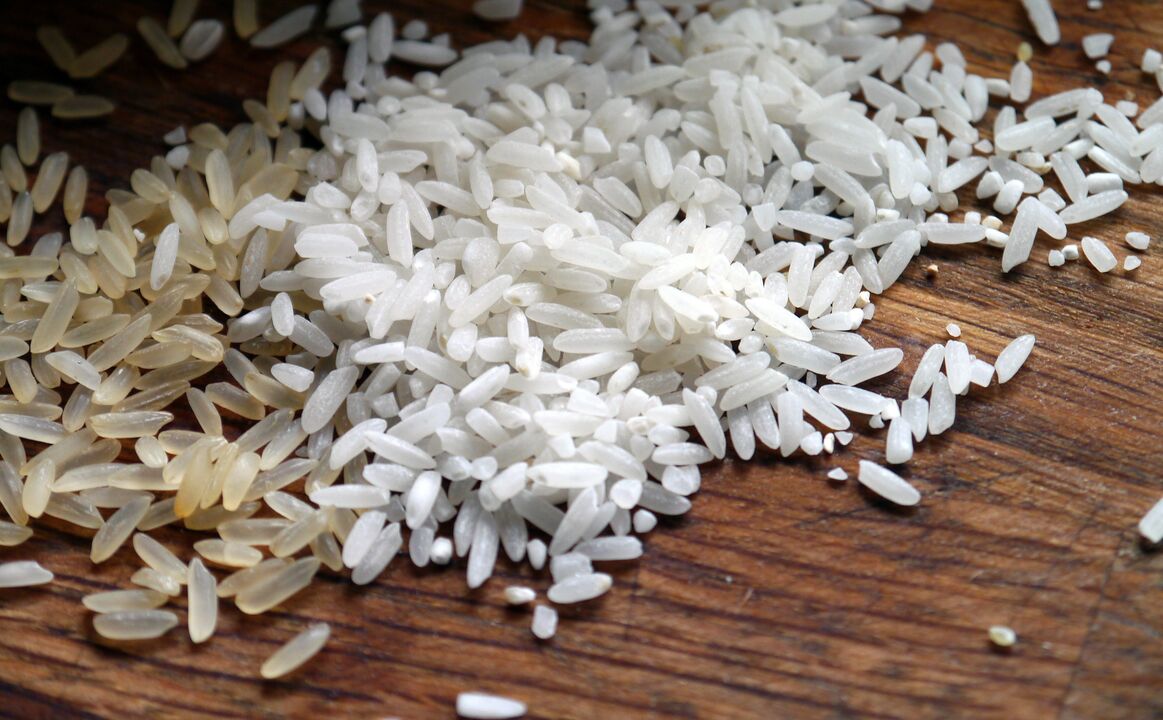 roher Reis gegen Würmer